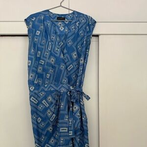 The Podoll’s geometric Blue and Cream Wrap Dress